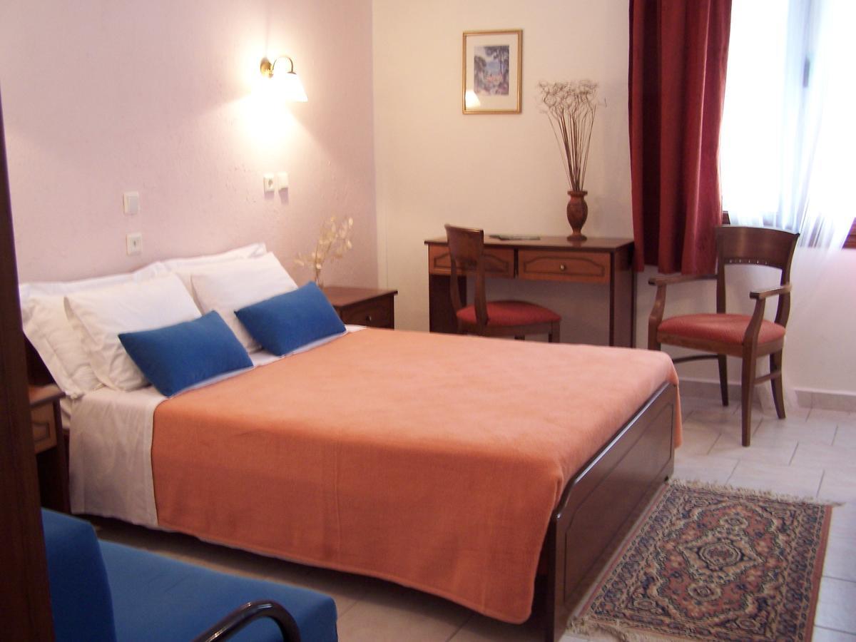 Valia Calda Hotel Perivoli  Room photo